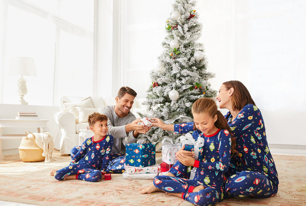 Snoopy® Ornaments Stretch Long Sleeve Kids 2pc Pant PJ Set